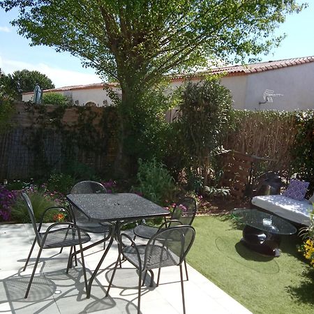 Maison Dans Une Residence De Vacances Gallargues-le-Montueux Εξωτερικό φωτογραφία