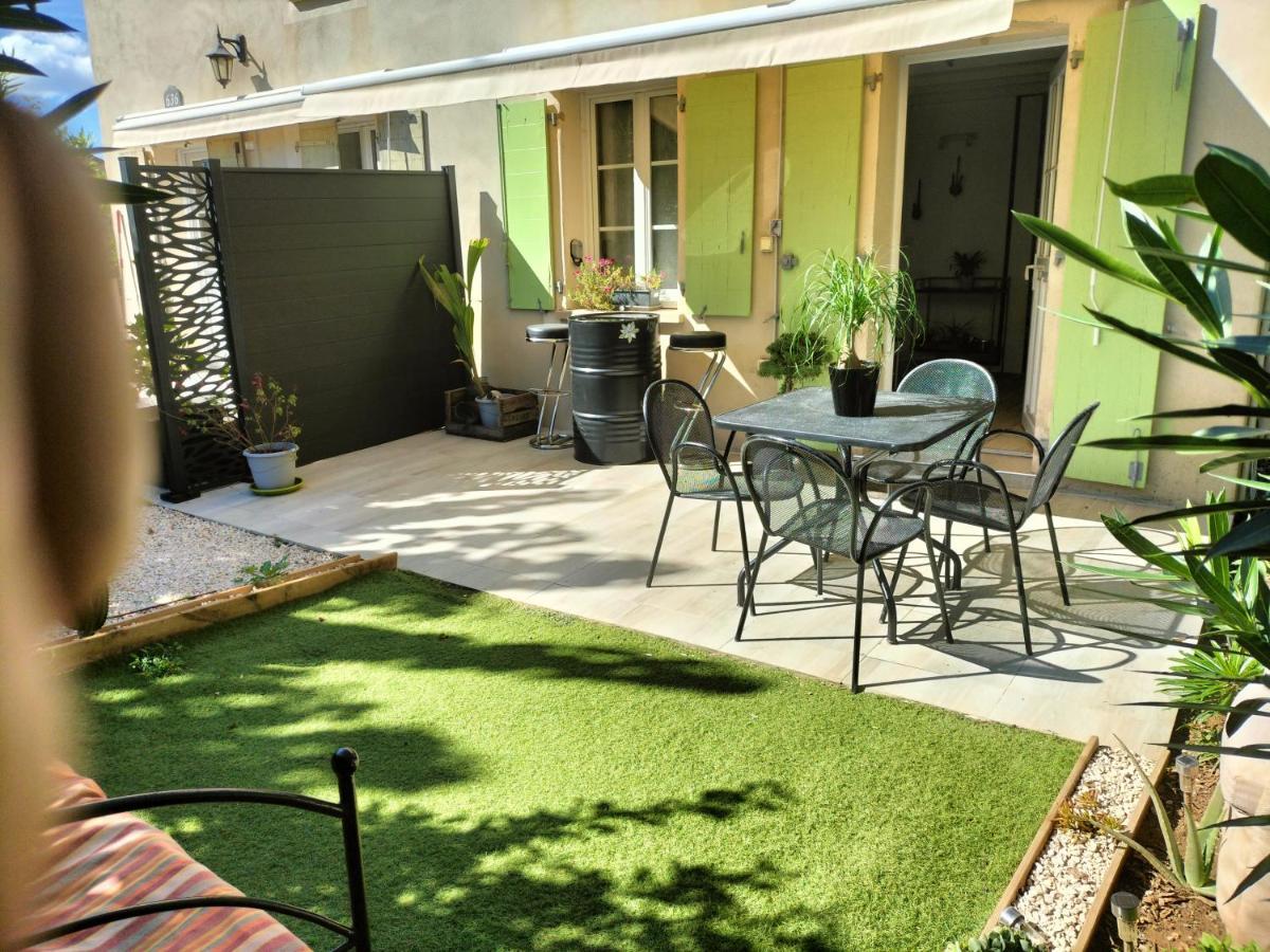 Maison Dans Une Residence De Vacances Gallargues-le-Montueux Εξωτερικό φωτογραφία