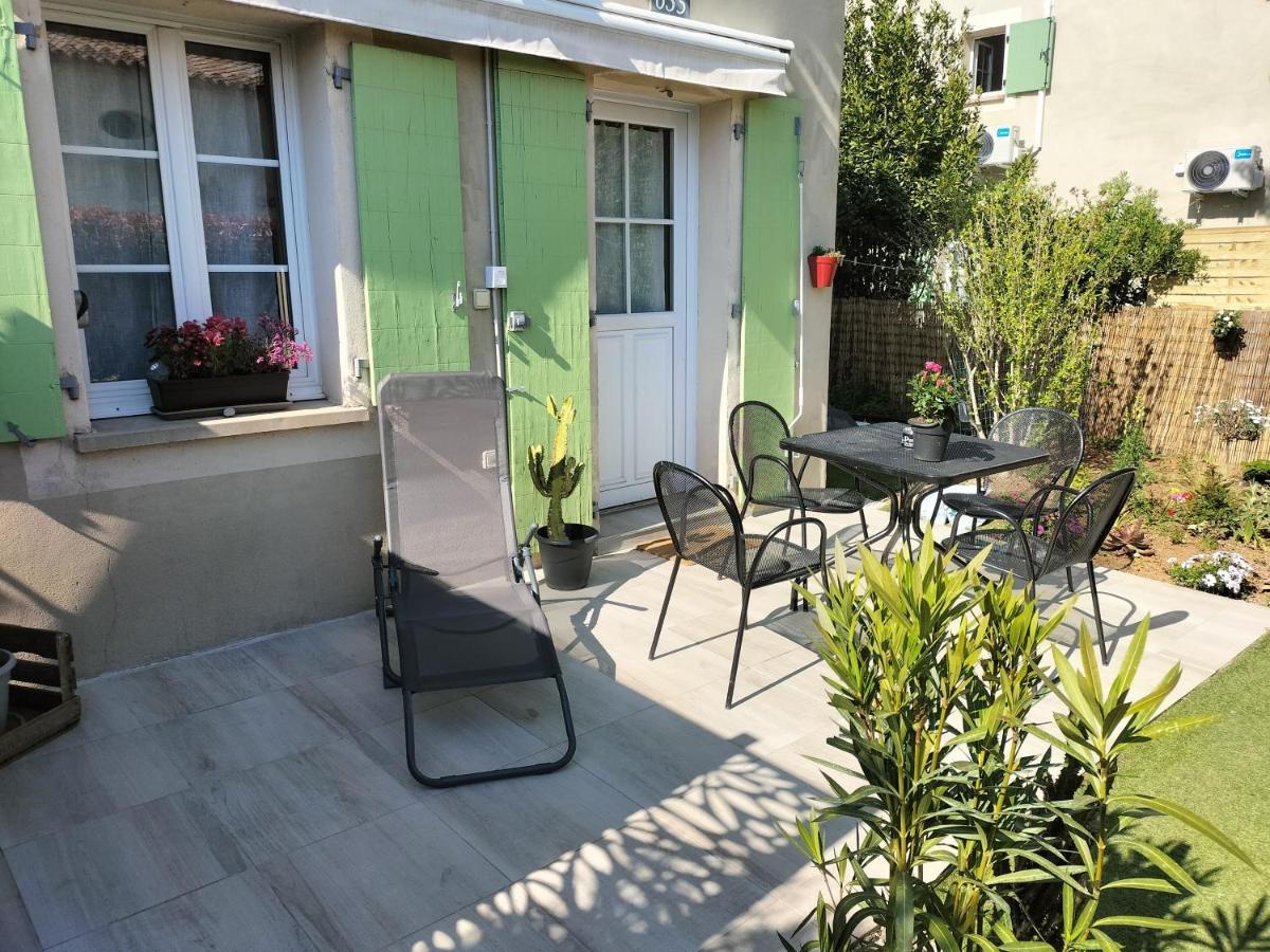 Maison Dans Une Residence De Vacances Gallargues-le-Montueux Εξωτερικό φωτογραφία