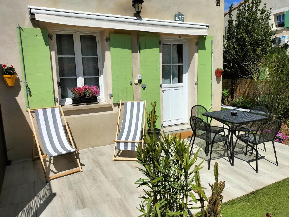 Maison Dans Une Residence De Vacances Gallargues-le-Montueux Εξωτερικό φωτογραφία