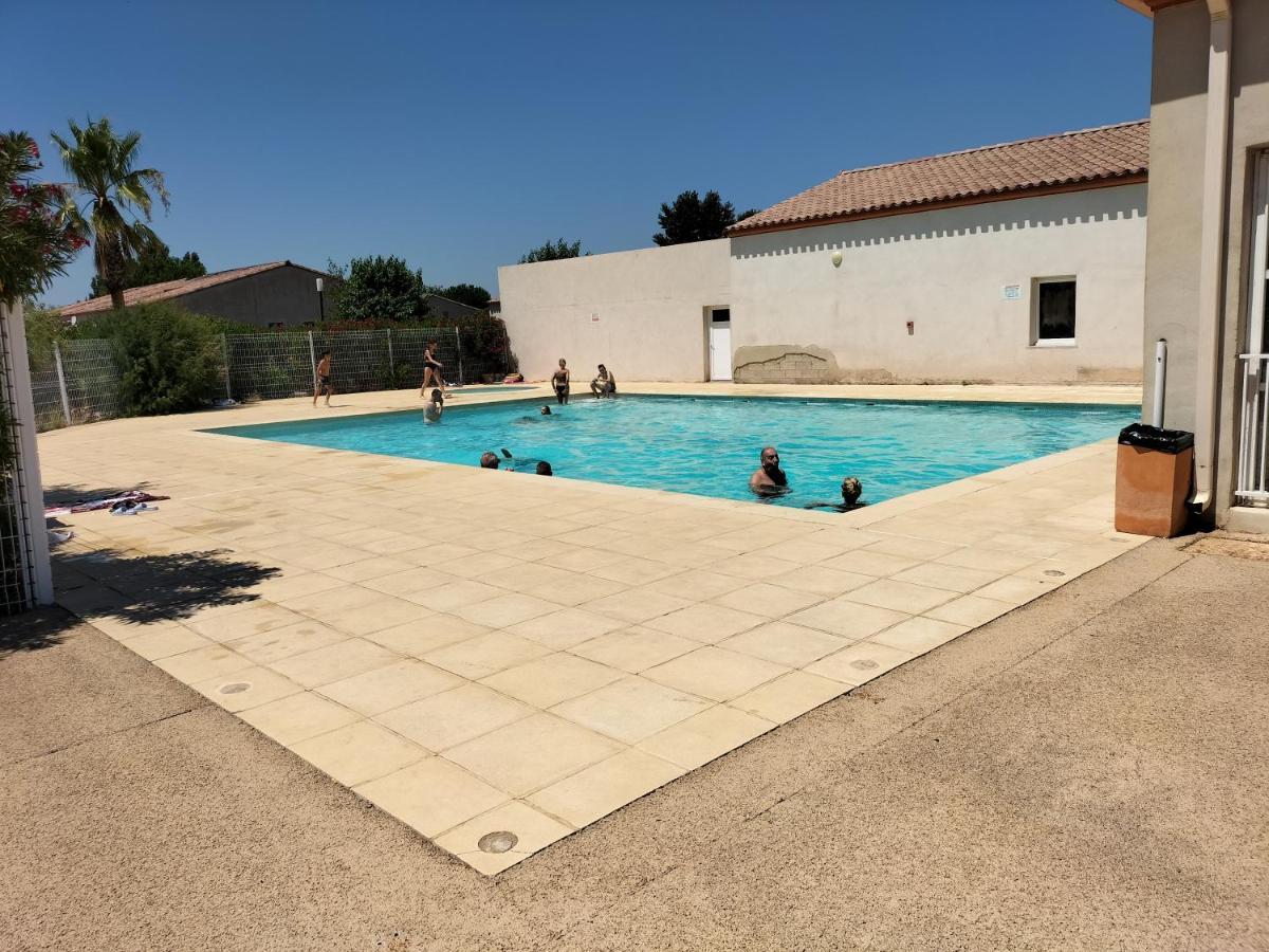 Maison Dans Une Residence De Vacances Gallargues-le-Montueux Εξωτερικό φωτογραφία